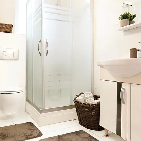 3 Bedroom Next In Most Central Location In Taksim Aparthotel Istanbul