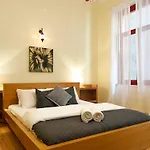 3 Bedroom Next In Most Central Location In Taksim Aparthotel